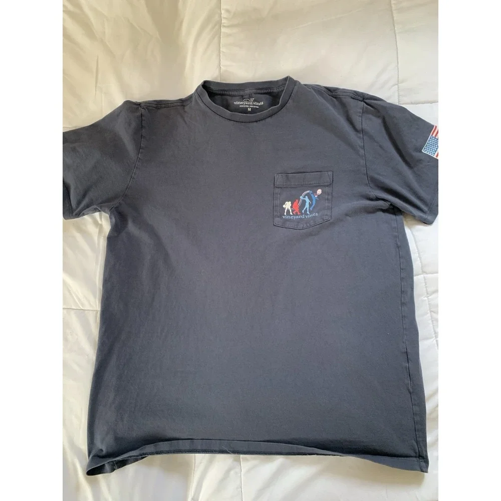 Vineyard Vines Mens Size Medium T Shirt Short Sleeve Basketball - Picture 1 of 9
